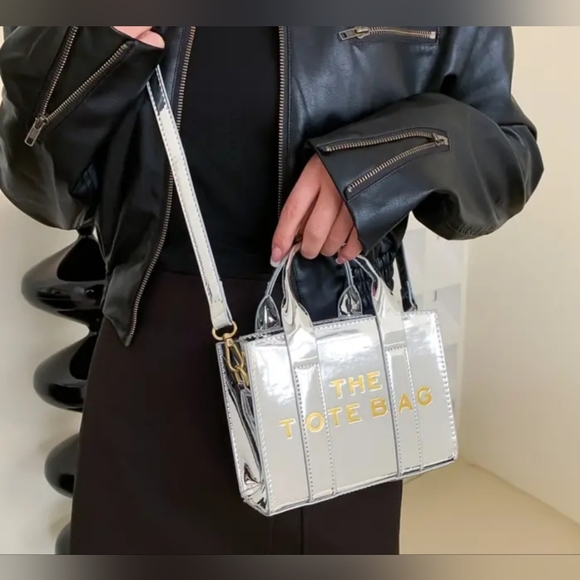Mini Tote in Silver .Brand New 💎 - Picture 4 of 4